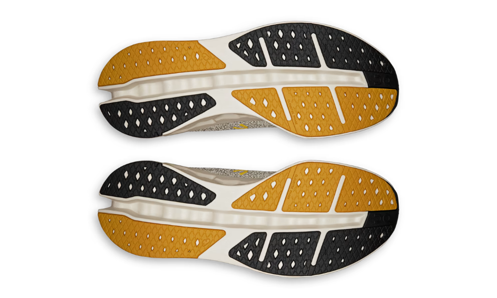 On Cloudsurfer Max 'Cinder | Pelican'