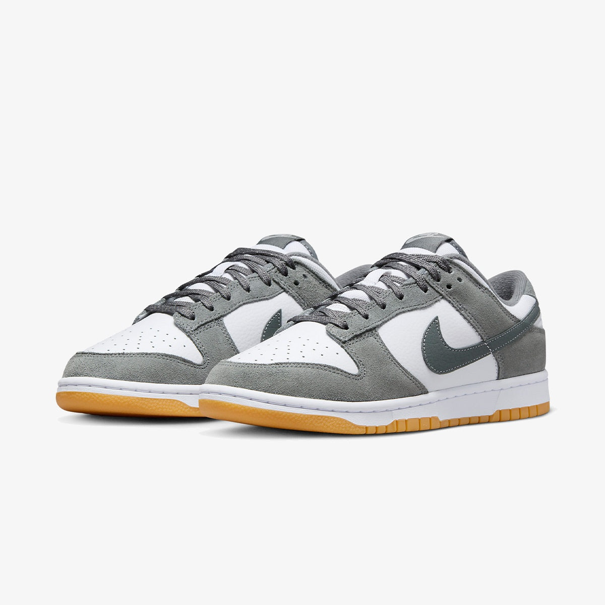 Nike Dunk Low ‘Smoke Grey Gum’
