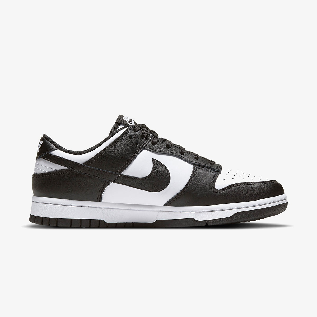 Wmns Nike Dunk Low ‘Black White’