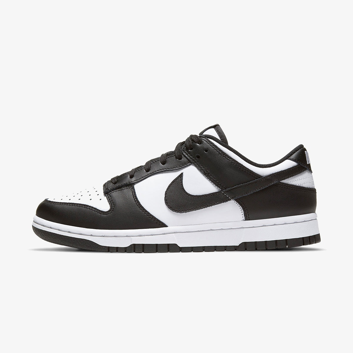 Wmns Nike Dunk Low ‘Black White’