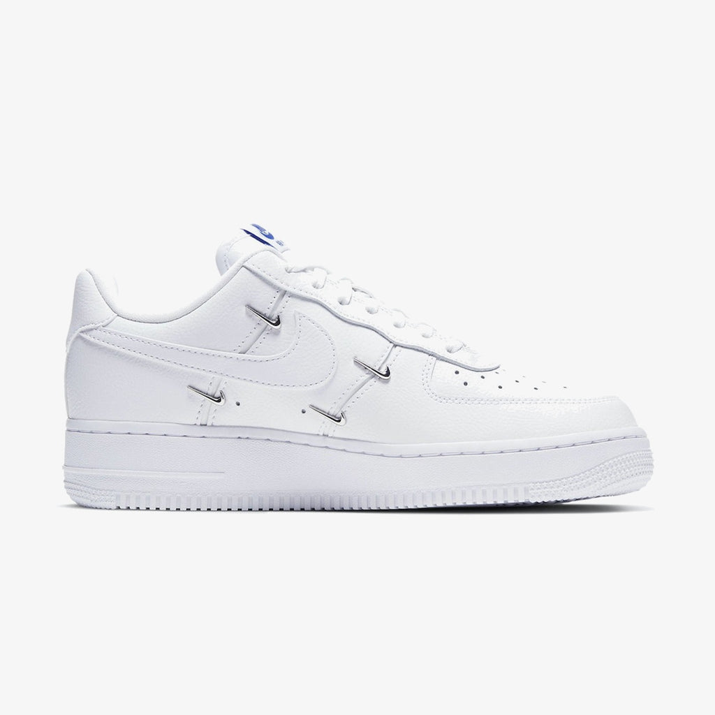 Wmns Nike Air Force 1 ’07 LX ‘Sisterhood – White Metallic Silver’