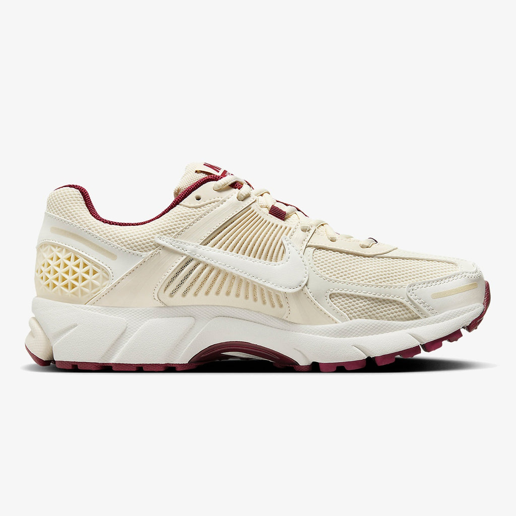 Wmns Nike Air Zoom Vomero 5 ‘Valentine’s Day’