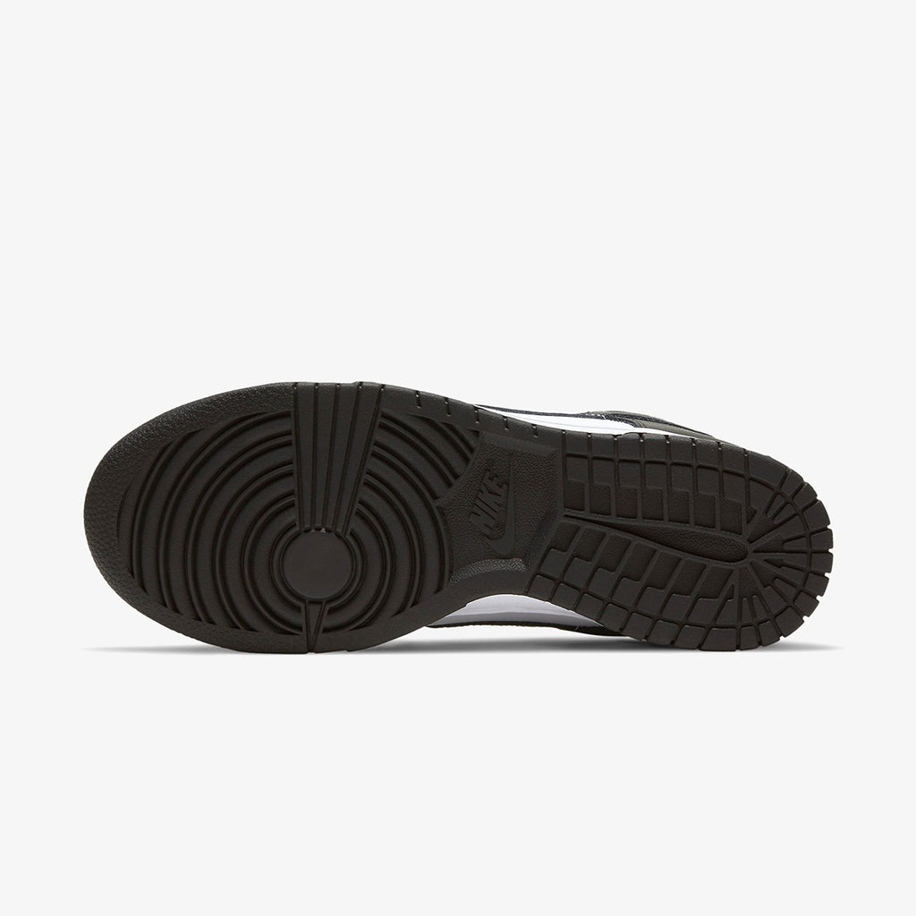Wmns Nike Dunk Low ‘Black White’