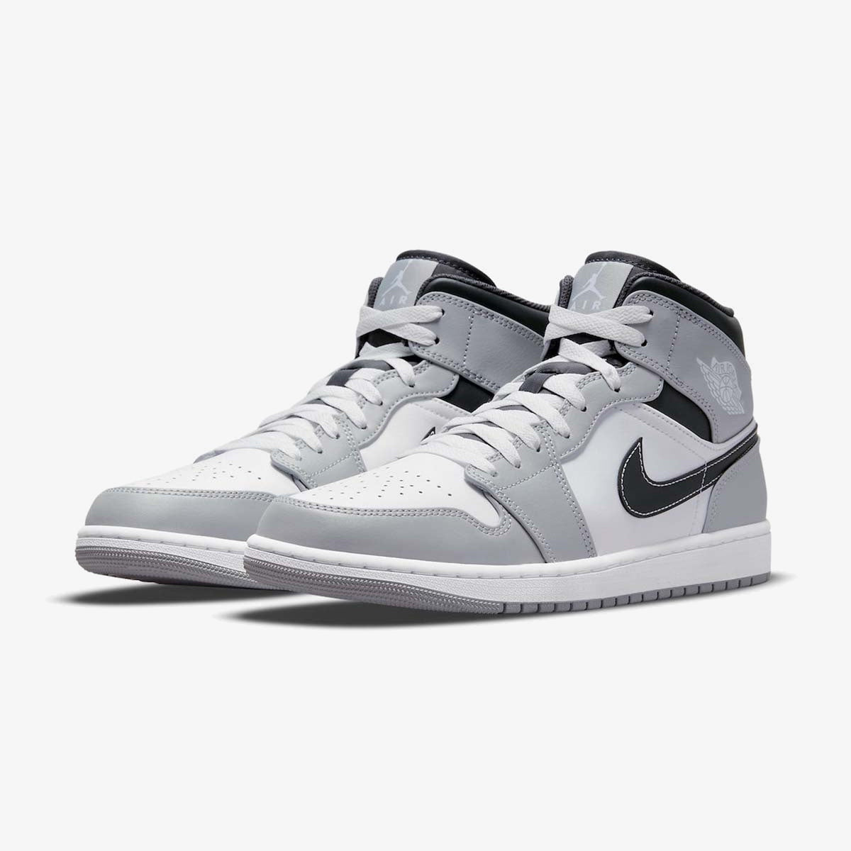 Air Jordan 1 Mid ‘Light Smoke Grey’