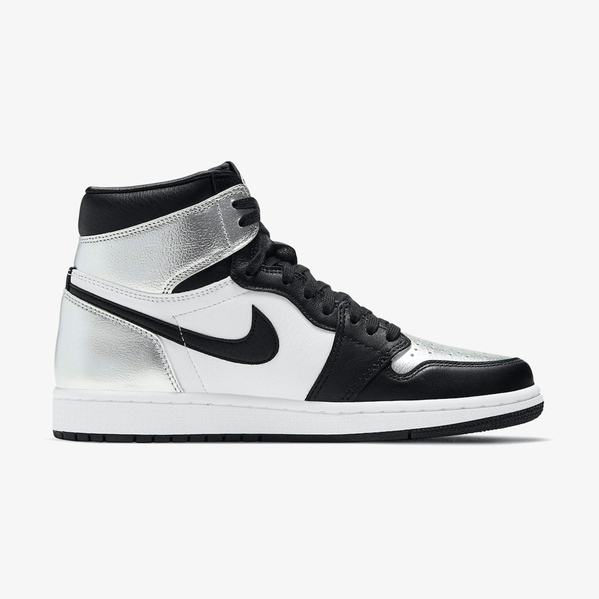 Wmns Air Jordan 1 Retro High OG ‘Silver Toe’
