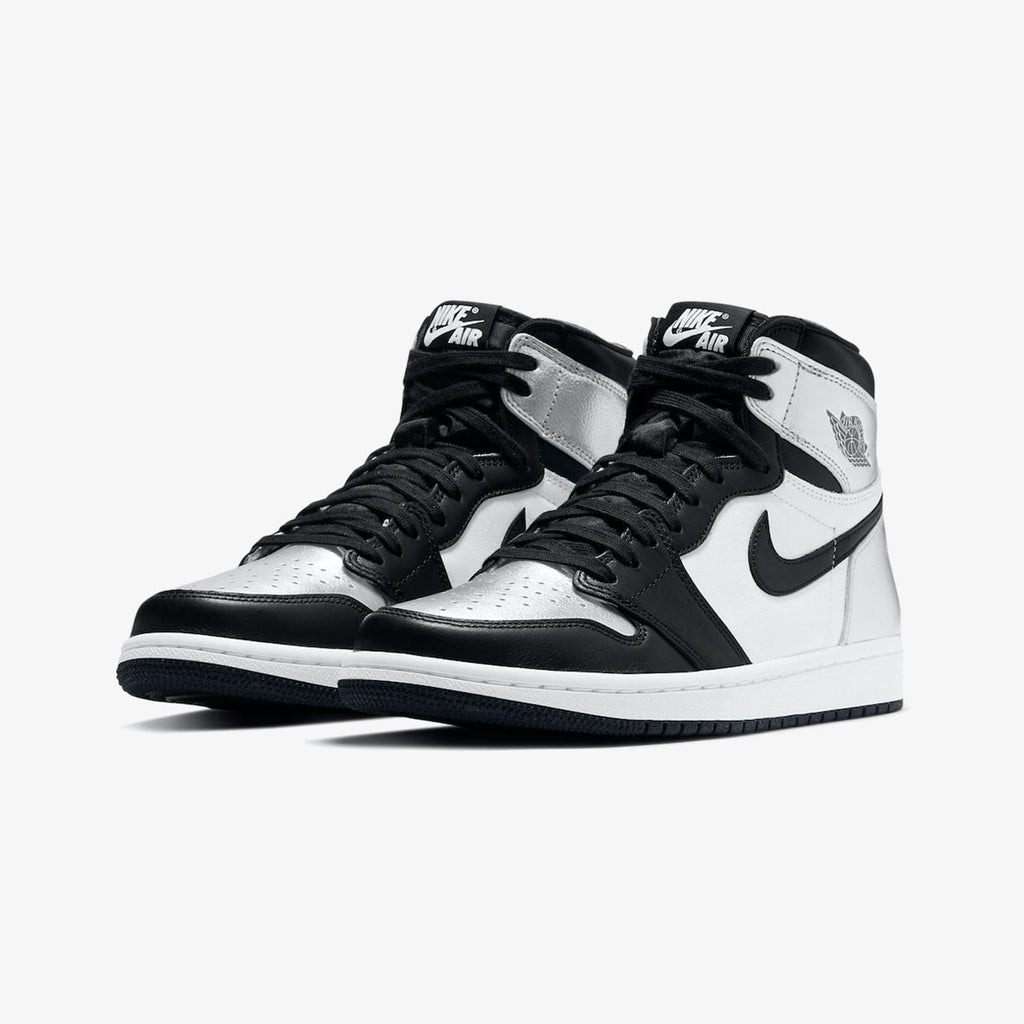 Wmns Air Jordan 1 Retro High OG ‘Silver Toe’