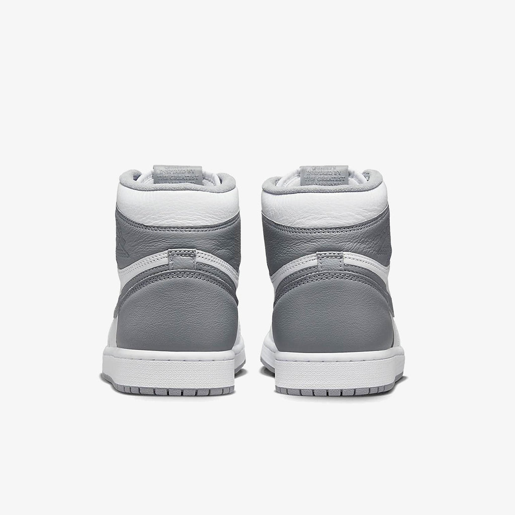 Air Jordan 1 Retro High OG ‘Stealth’