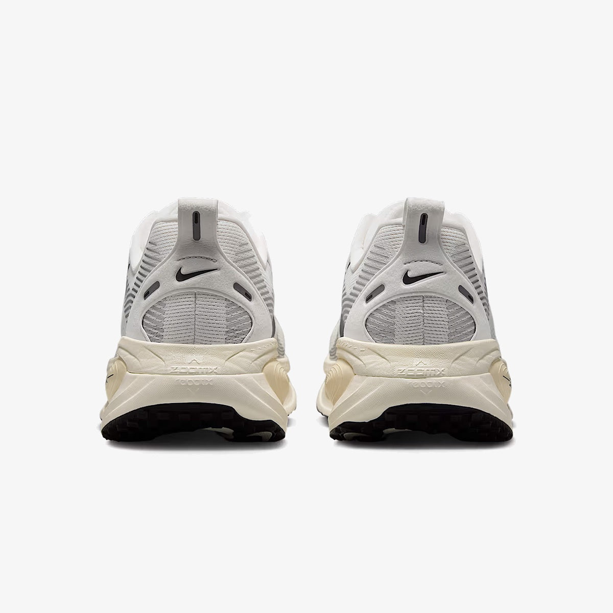 Nike Vomero 18 'Coconut Milk'