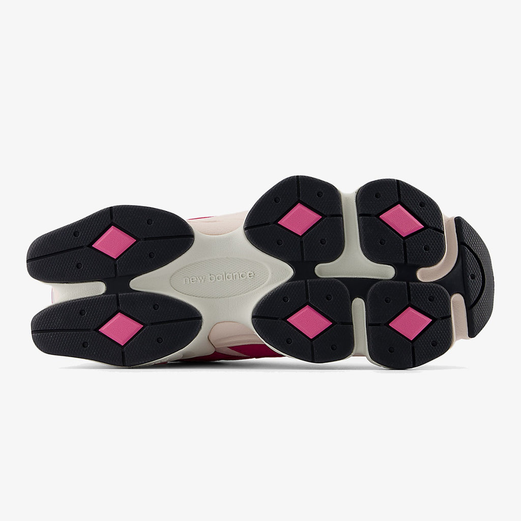 New Balance 9060 ‘Fuchsia Pink’