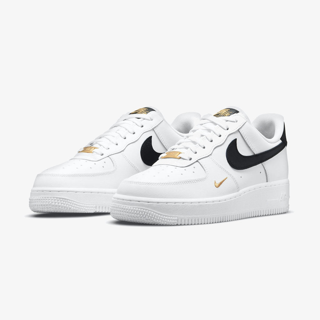 Wmns Nike Air Force 1 ’07 Essential ‘White Black’