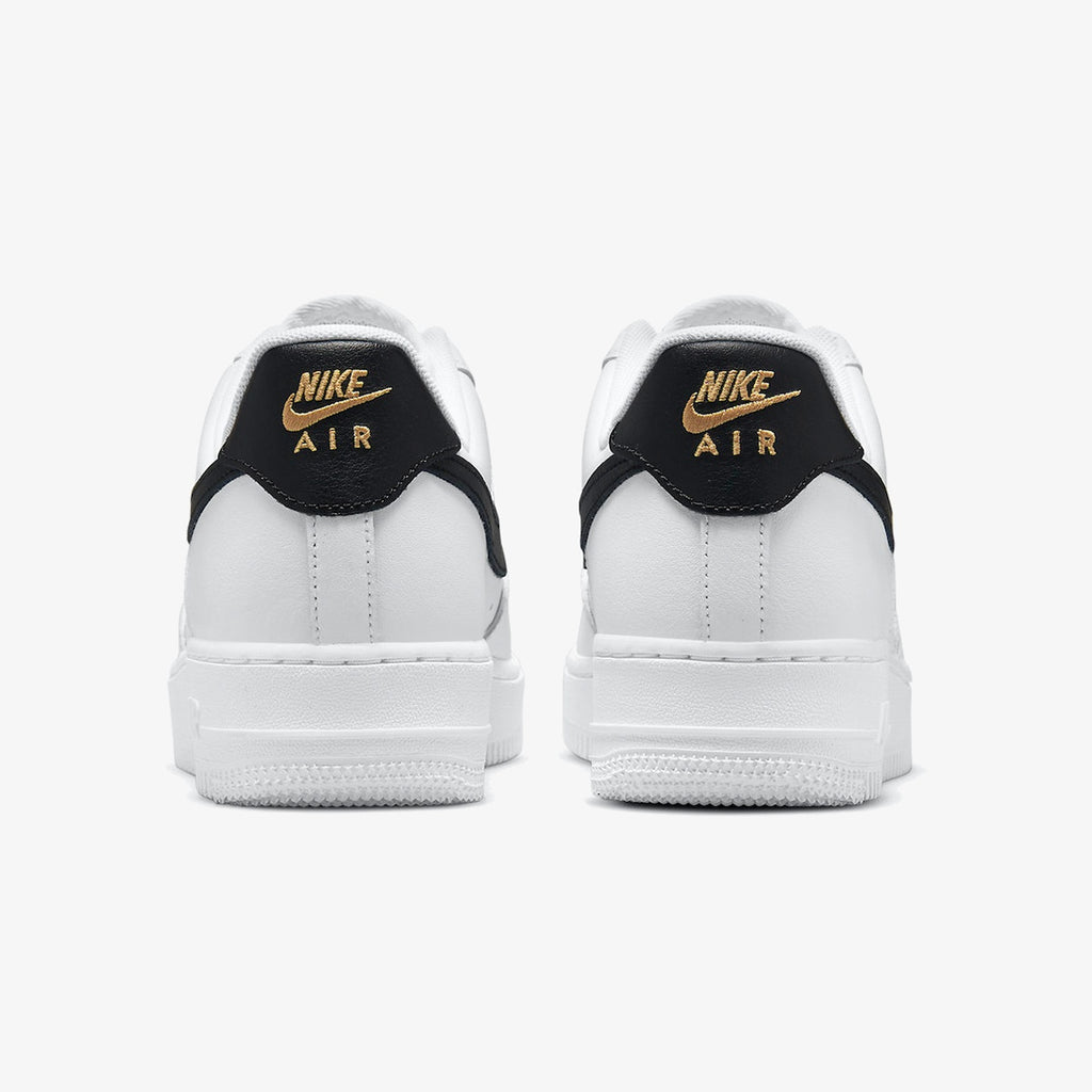 Wmns Nike Air Force 1 ’07 Essential ‘White Black’