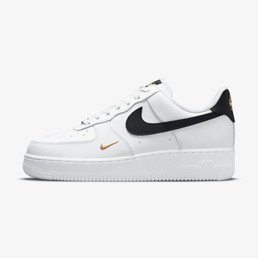 Wmns Nike Air Force 1 ’07 Essential ‘White Black’