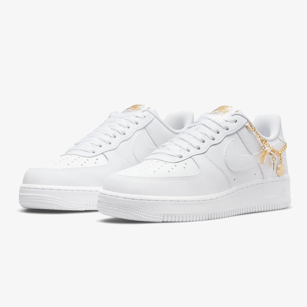 Wmns Nike Air Force 1 ’07 LX ’Lucky Charms’