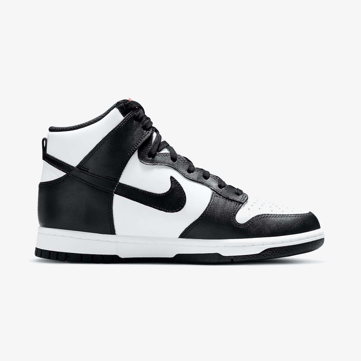 Wmns Nike Dunk High ‘Black White’