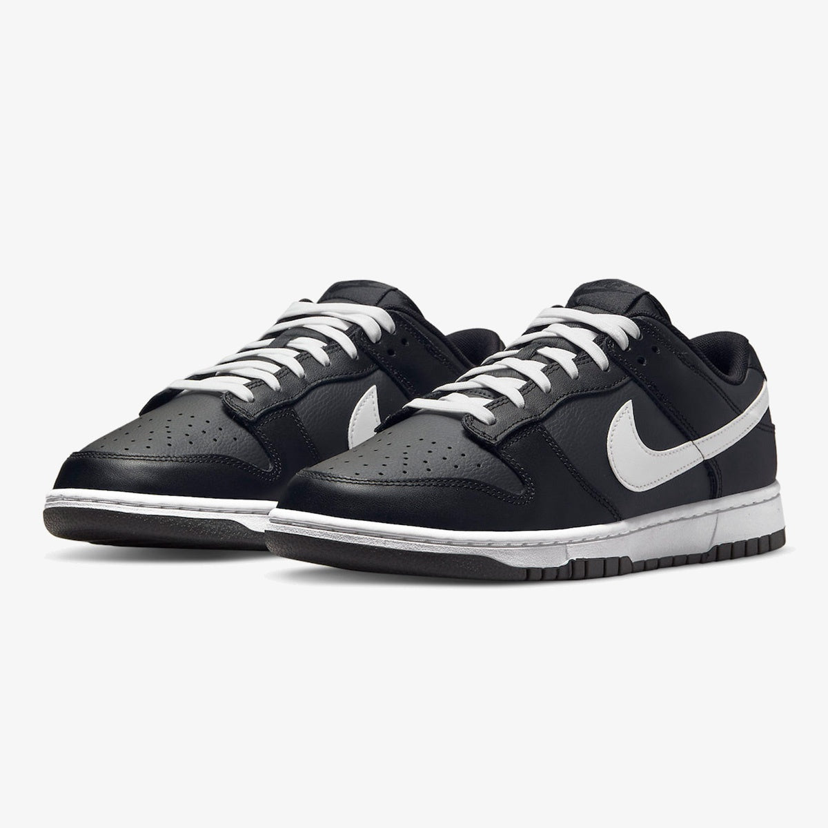 Nike Dunk Low ‘Black Panda’