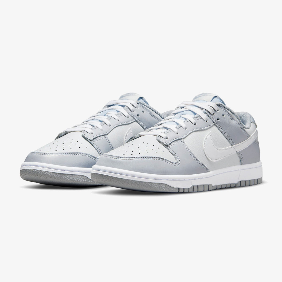Nike Dunk Low ‘Pure Platinum’