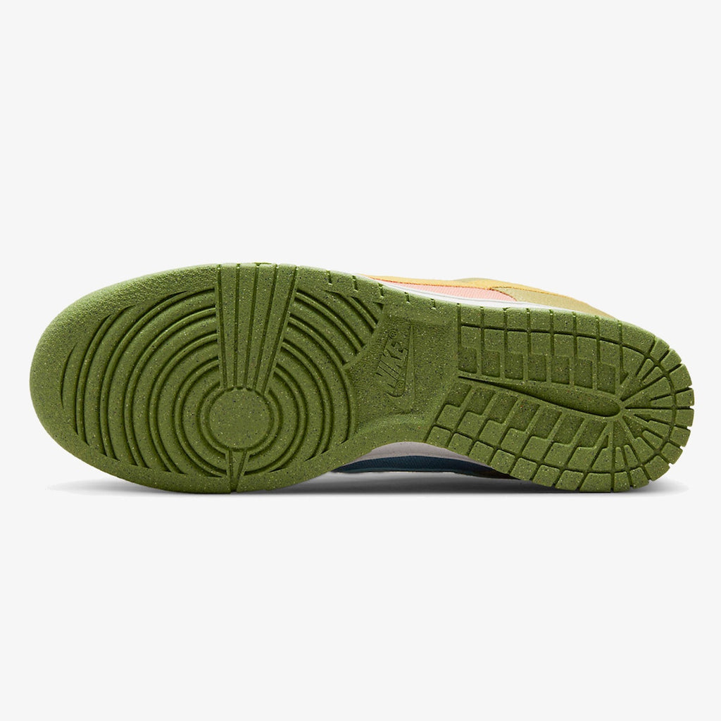 Nike Dunk Low ‘Sun Club – Arctic Orange Sanded Gold’