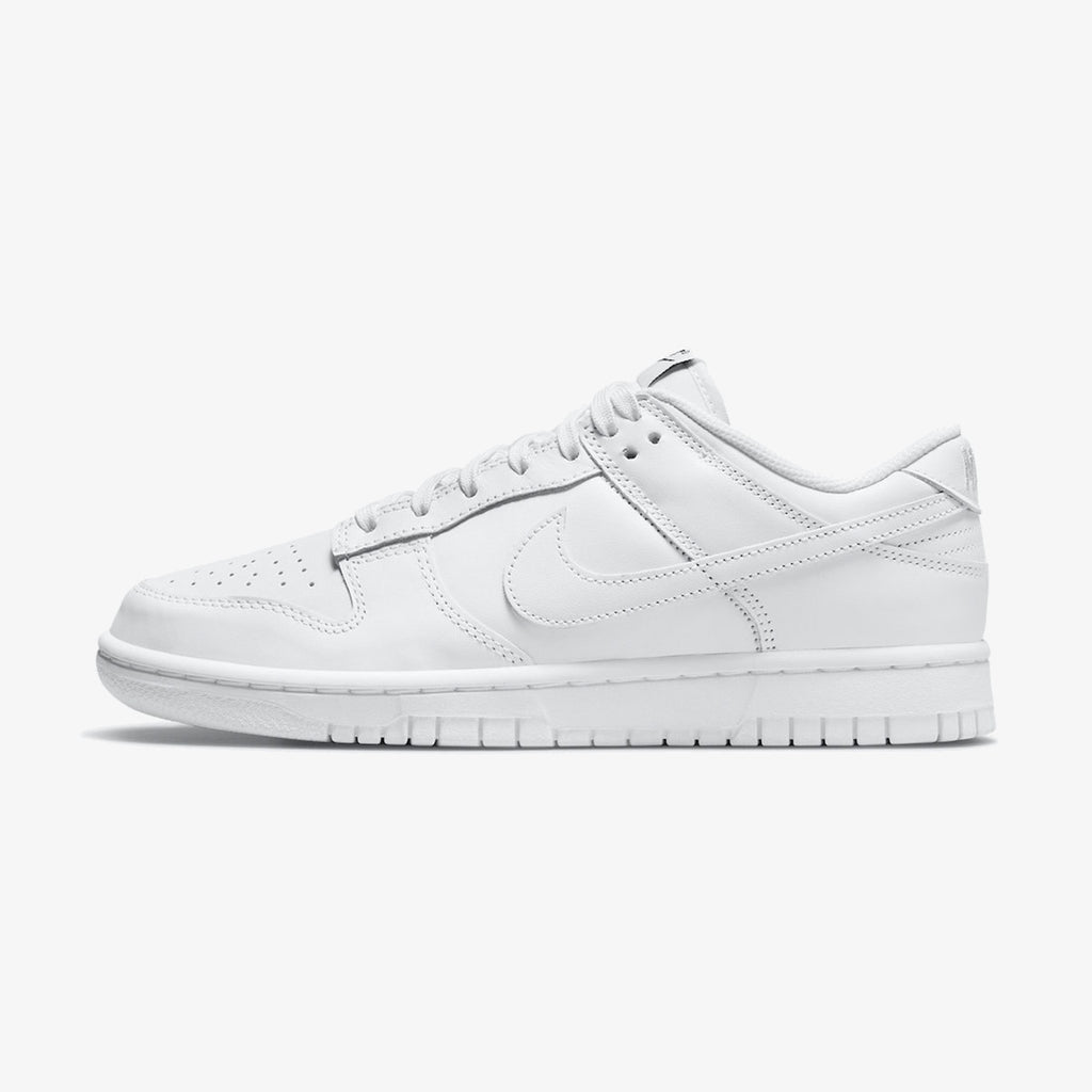 Wmns Nike Dunk Low ‘Triple White’