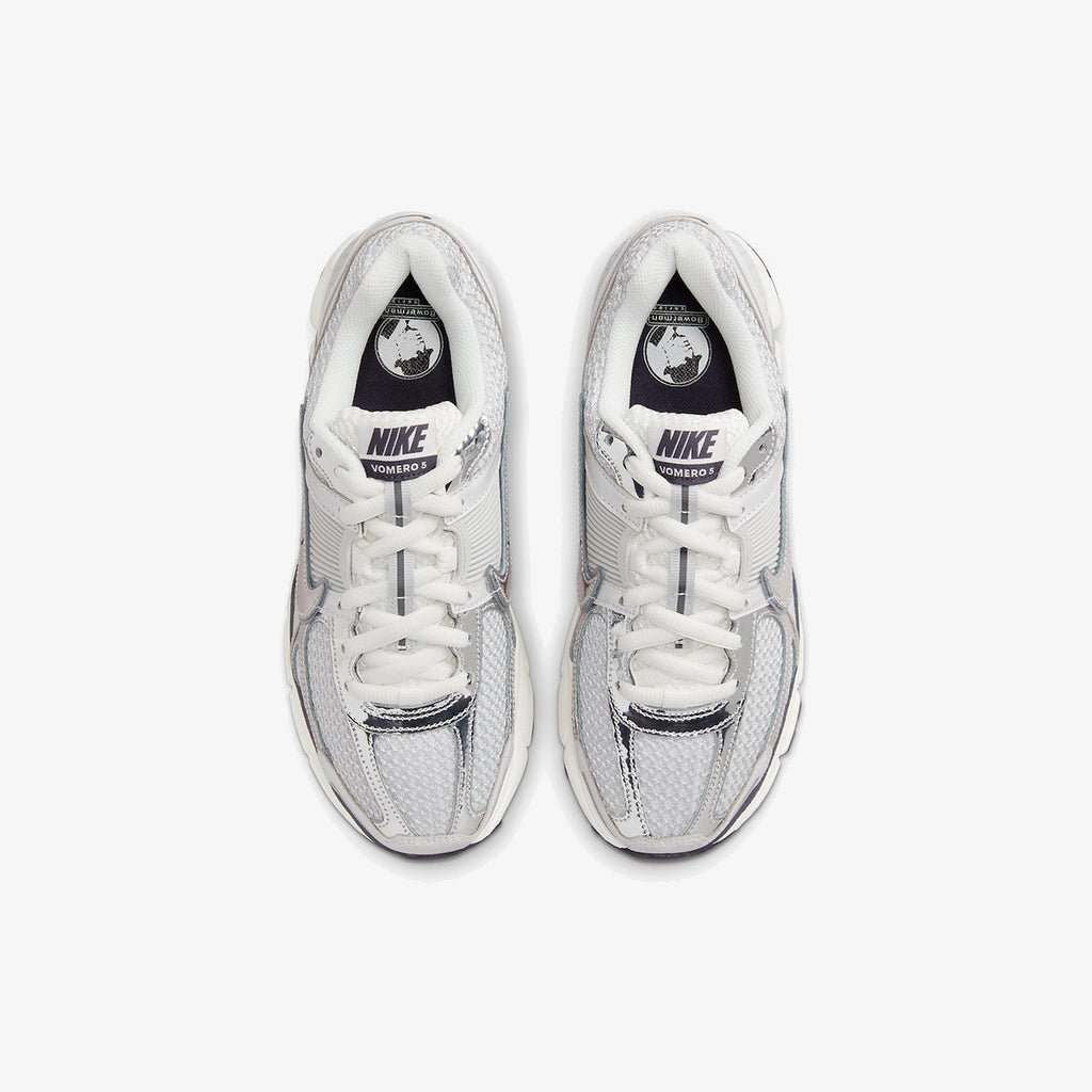 Wmns Nike Air Zoom Vomero 5 ‘Photon Dust Metallic Silver’