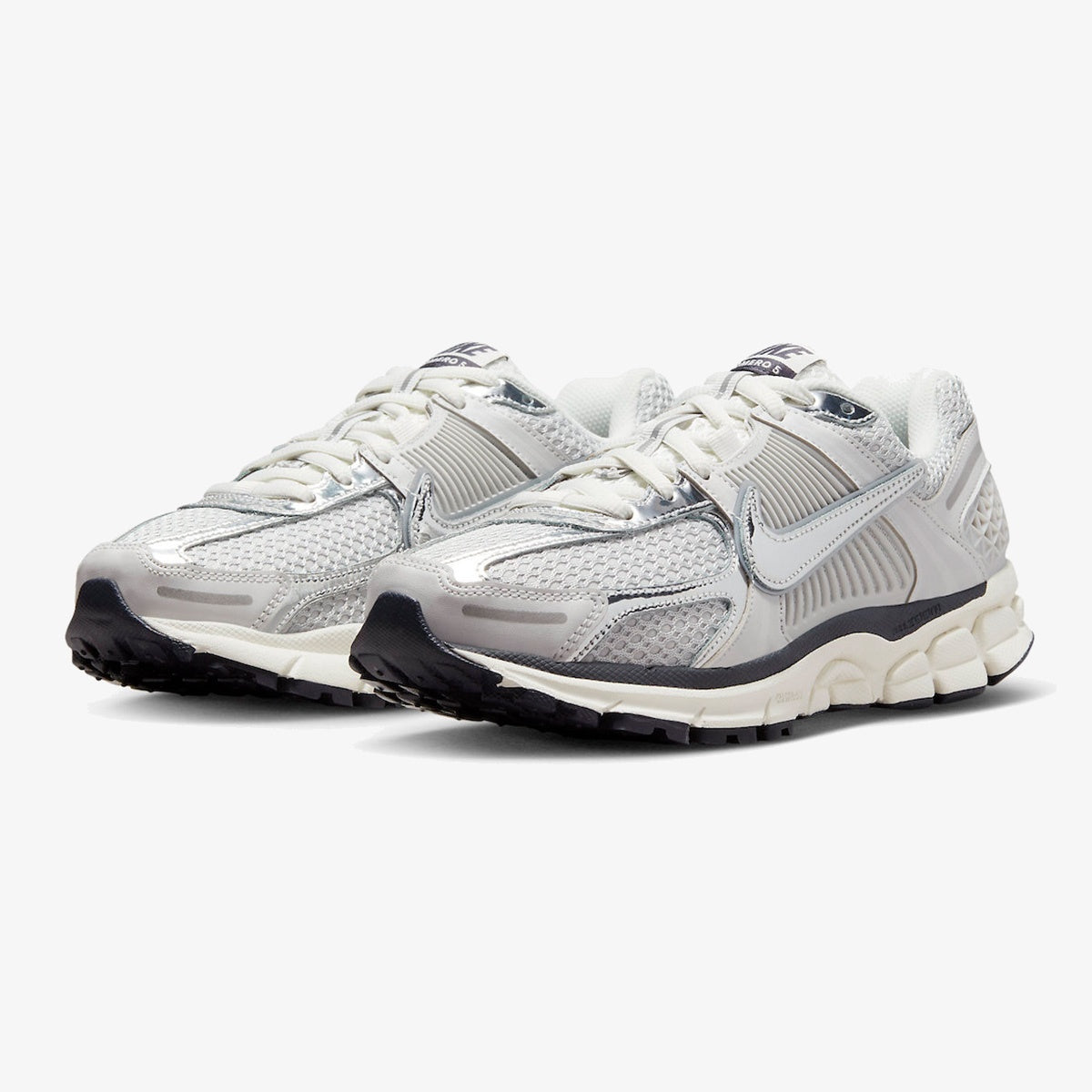 Wmns Nike Air Zoom Vomero 5 ‘Photon Dust Metallic Silver’