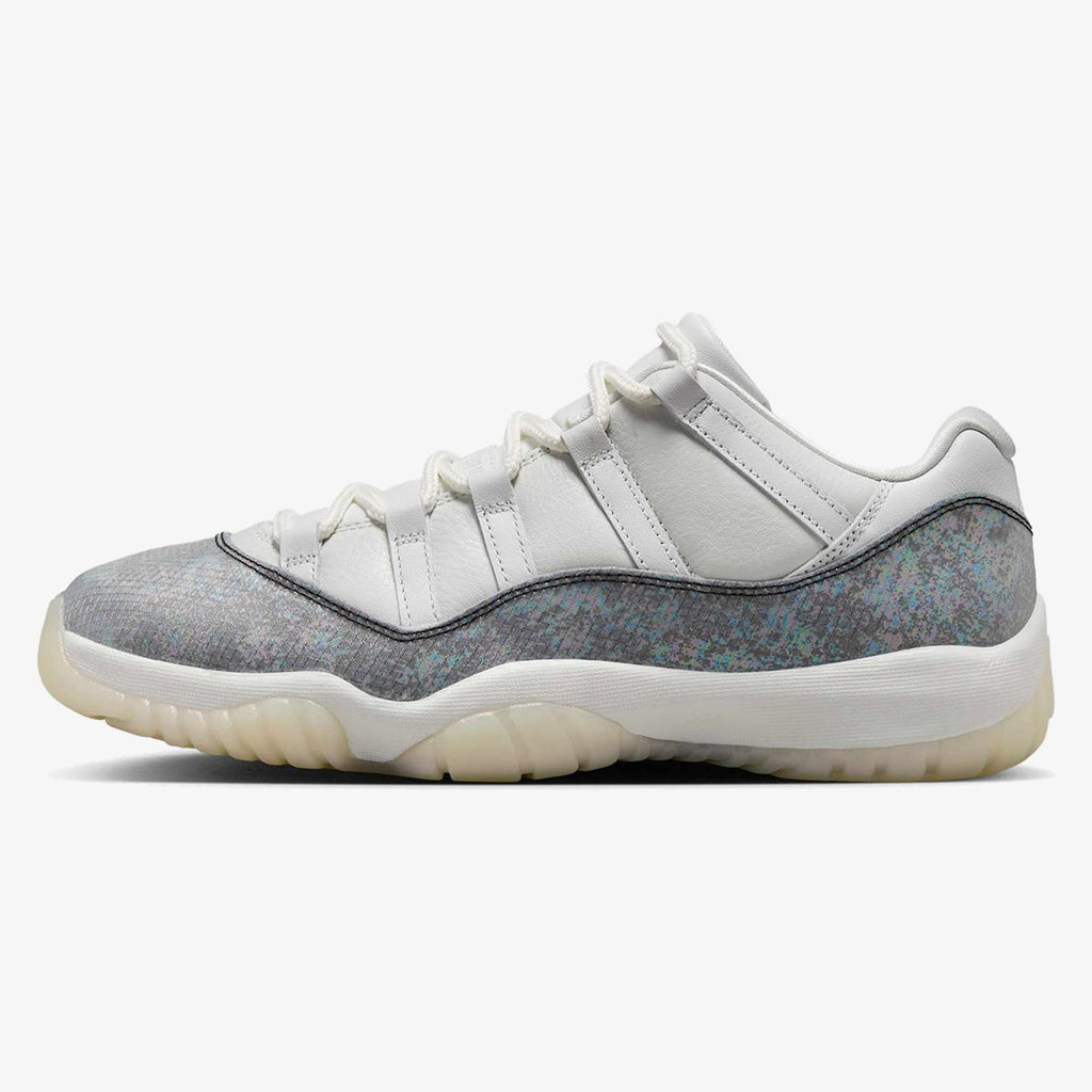 Air Jordan 11 Retro Low ‘Space Jam’