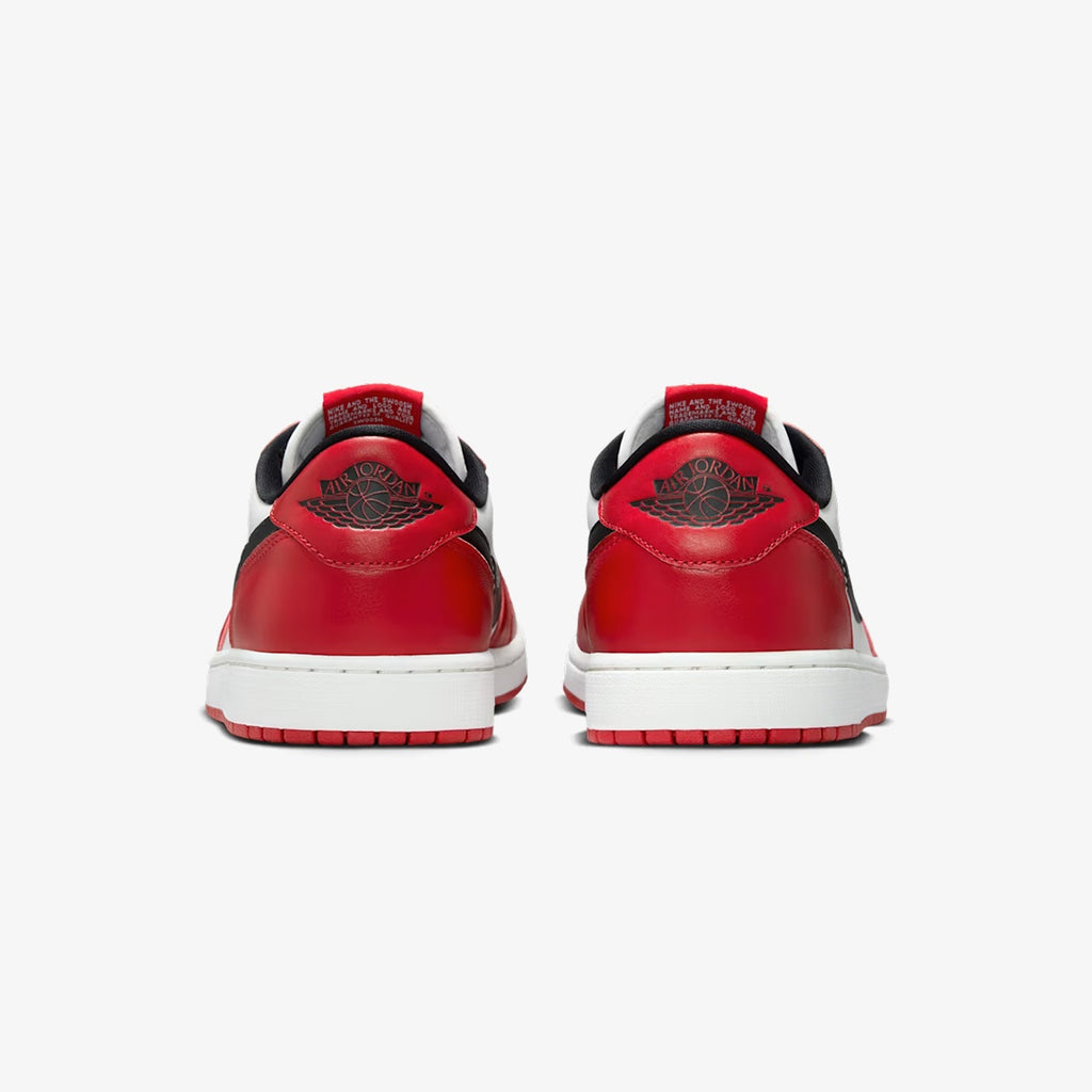 Air Jordan 1 Retro Low OG ‘Chicago’ 2025