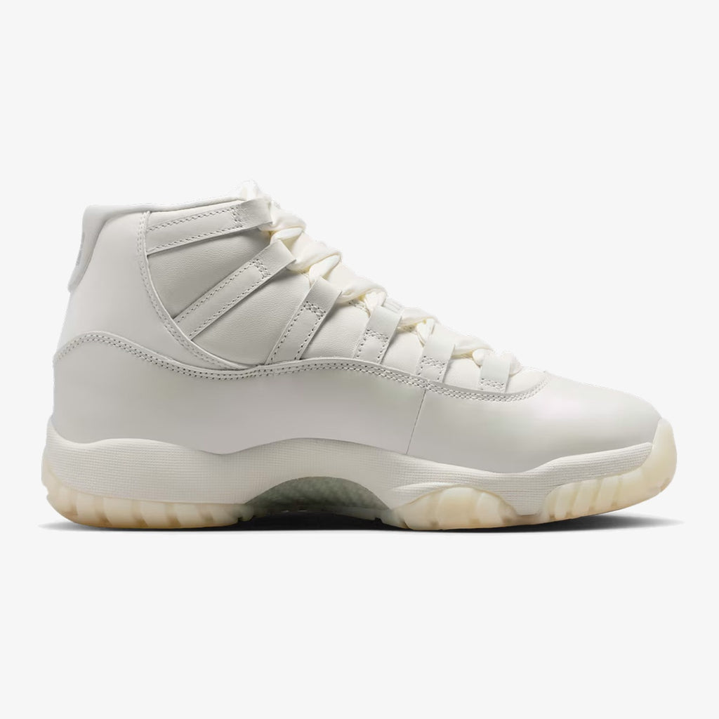 Wmns Air Jordan 11 Retro ‘Vast Grey’