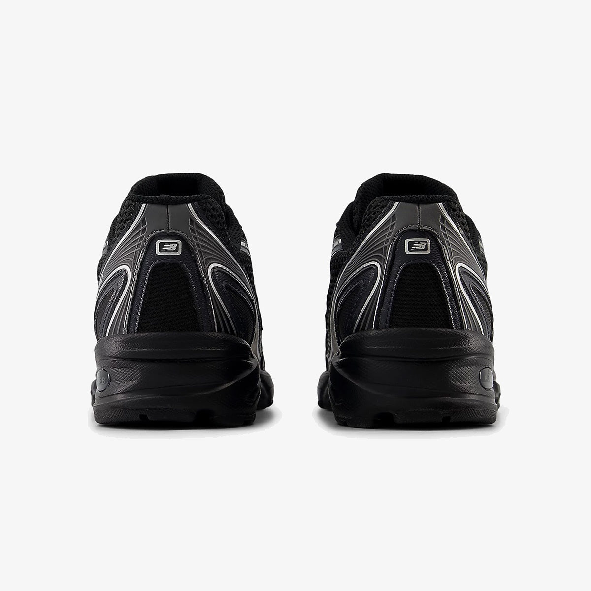 New Balance 740v2 ‘Black Silver Metallic’